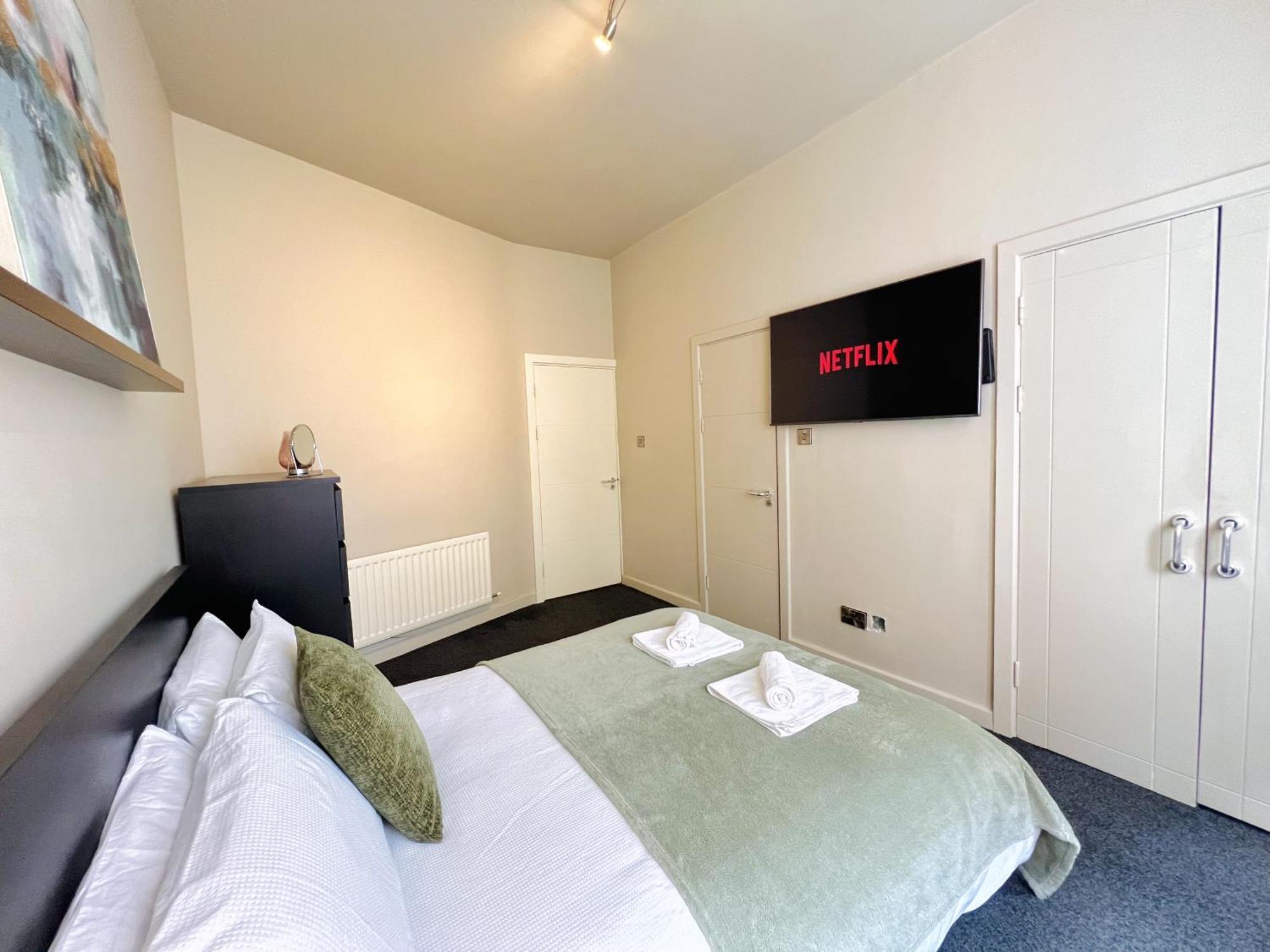 Temple Bar Central Apartment Дъблин Екстериор снимка